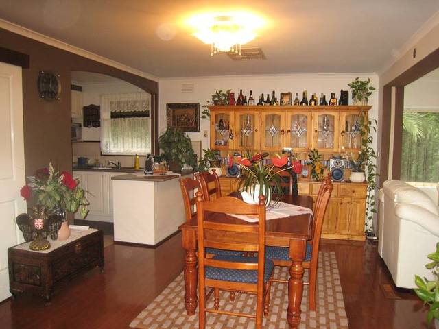 Perfect Family Residence! Picture 3