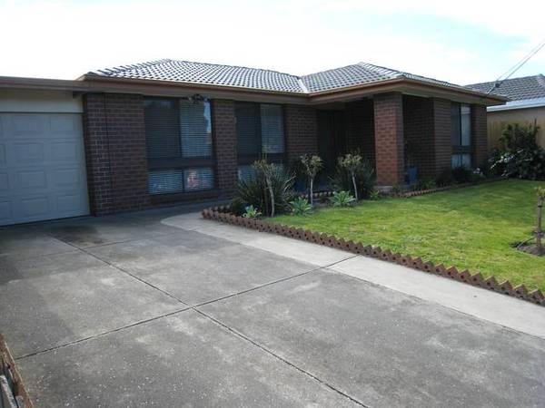 300Metres To Chisholm Institue Picture 1