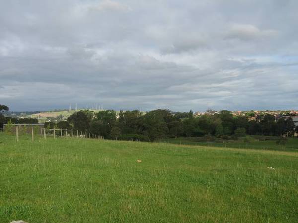 Secluded Acre Plus! Picture 3