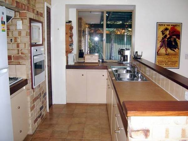 Light, Bright & Not To Be Missed!!! Picture 3