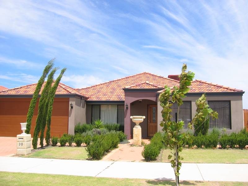 FAMILY HOME Picture 1