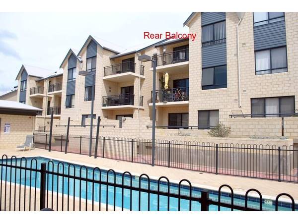 Lake Views! Picture 2