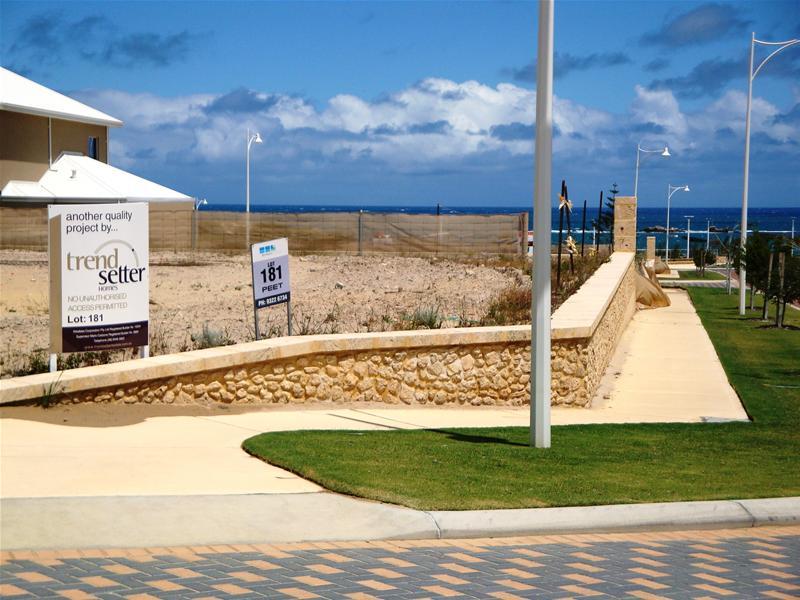 Prestige Location! - Price Slashed! Picture 2