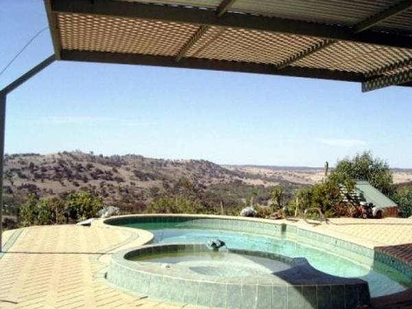 Avon Valley Calling Picture 1