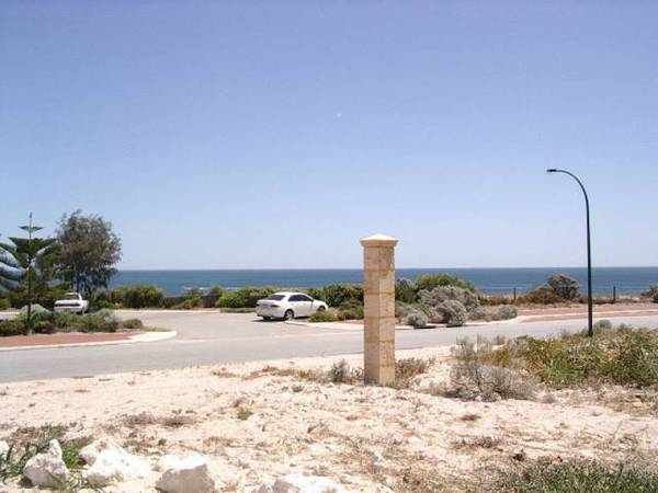 Rare Beachfront Land Picture 3