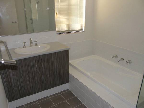 Near New Spacious Home Picture