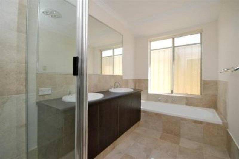 Live in Style- Brand New 4x2 - OPEN
SATURDAY 21/2/09 2PM - 2.15PM Picture