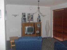 Beautiful Air Conditioned Family Home Picture