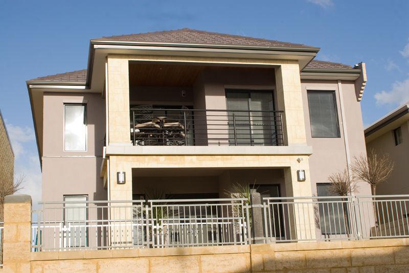 Brand New Stunning Harbour Side Home! Picture 2