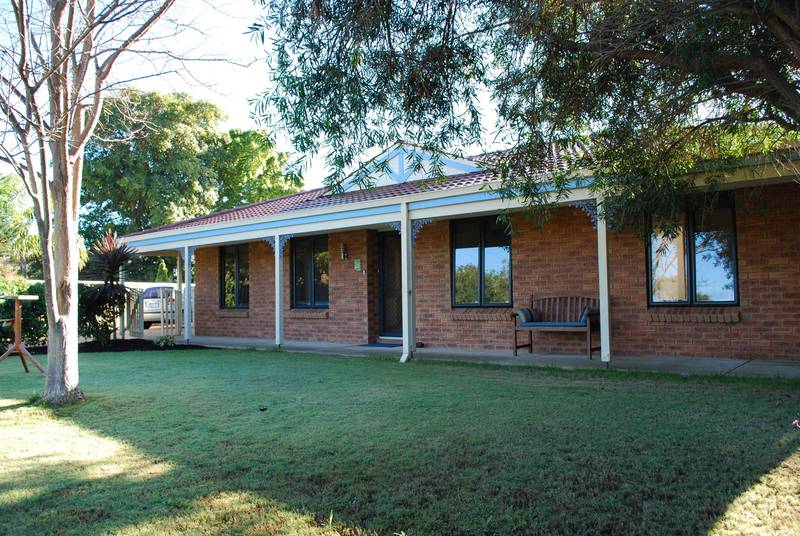 Rarely Available Location! Picture 1