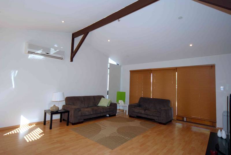 **PRICE REDUCED**
ATTENTION FIRST TME BUYERS/ INVESTORS Picture 2