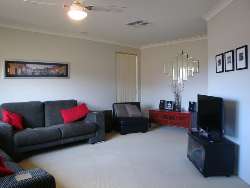 SUPER HOLIDAY ACCOMMODATION Picture 1