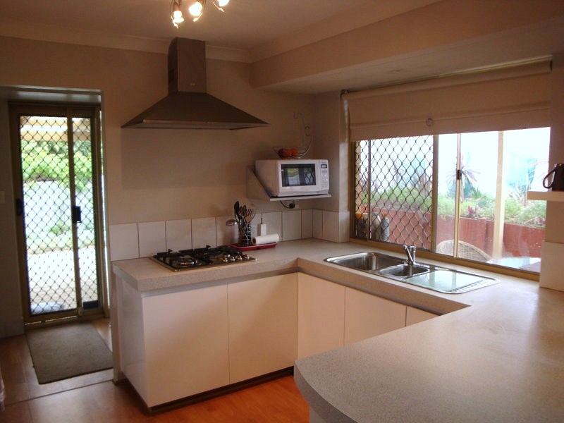 SUPER HOLIDAY ACCOMMODATION Picture 3