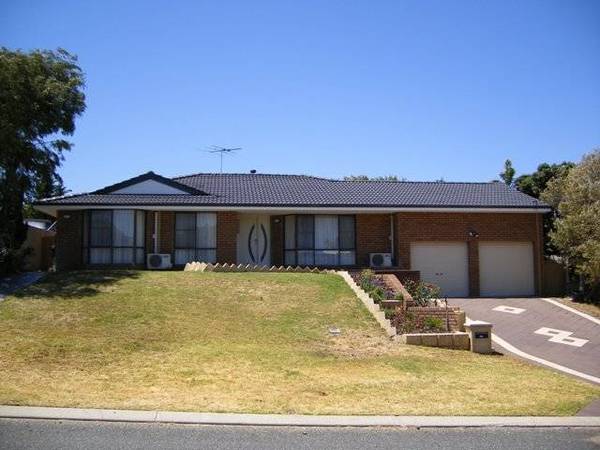 So Close To Beachfront. Picture 2