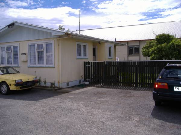 tenants want to stay Picture 1