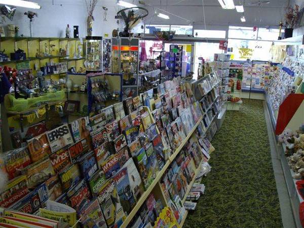 BOOKS AND GIFTS Picture 2