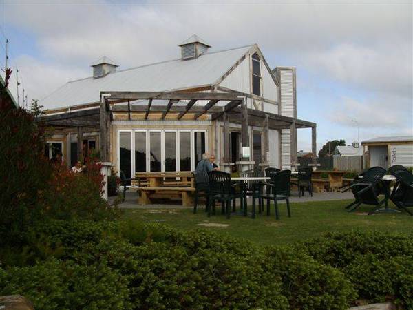 LATEST IN COFFEE CAFES Picture 2