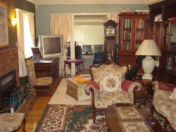 MELBOURNE BOUND, TREASURE FOUND Picture 3