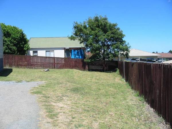 MAKE AN OFFER AND BE PROUD OWNER OF THIS PROPERTY Picture 2