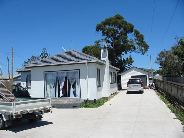 BEAUTIFUL SOLID HOUSE ON 510sqm FREEHOLD SECTION Picture 2