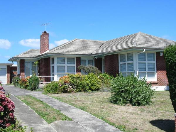 LAND, LAND + COSY HOME Picture 1