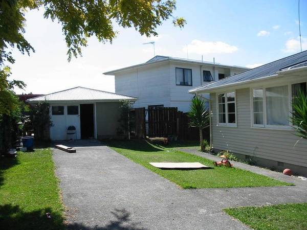 GRAB THIS GREAT BARGAIN Picture 2