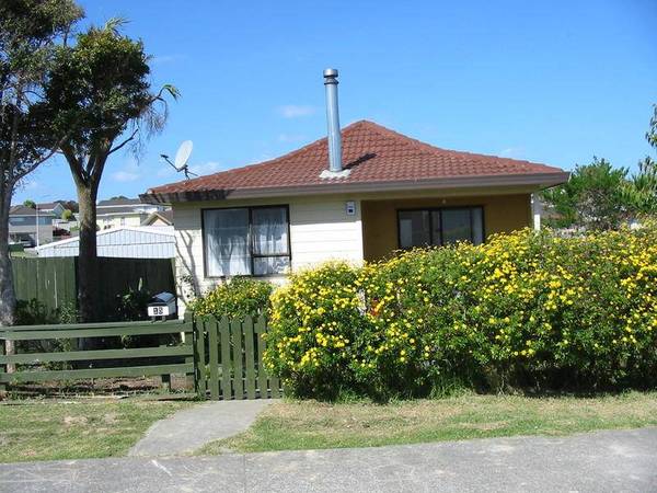 GREAT INVESTMENT PROPERTY OR BARGAIN FOR FIRST HOME BUYERS Picture 3