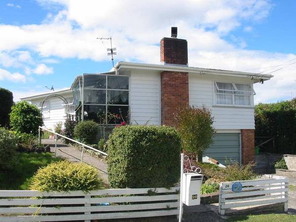 OVERSEAS OWNER SAYS PRESENT ALL OFFERS Picture 1