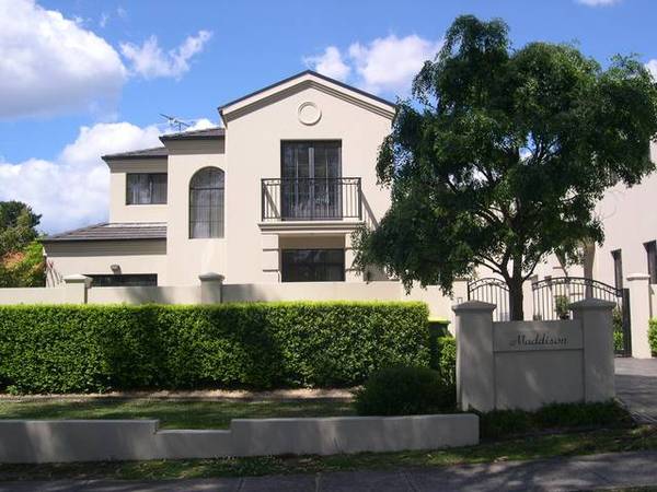 Modern & Stylish Picture 1