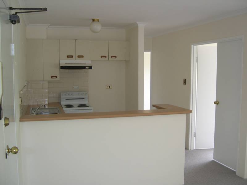 New carpet and paint OFI
Saturday 21/02/09 at 11.00pm Picture