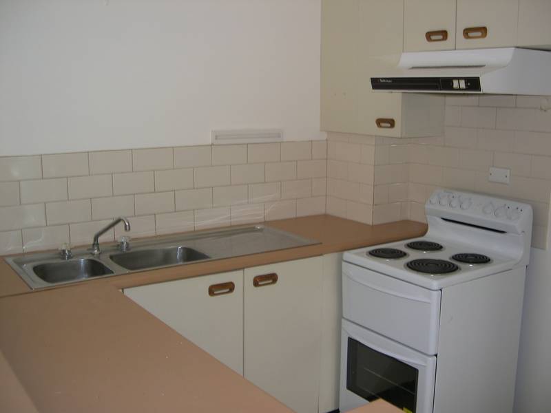 New carpet and paint OFI
Saturday 21/02/09 at 11.00pm Picture