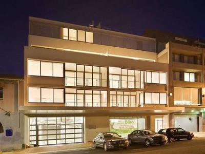 EXECUTIVE LIVING IN THE HEART OF CREMORNE Picture