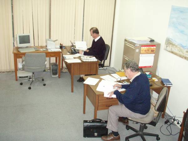 PURCHASE YOUR OFFICE IN NORTH SYDNEY WITH CAR SPACES! Picture