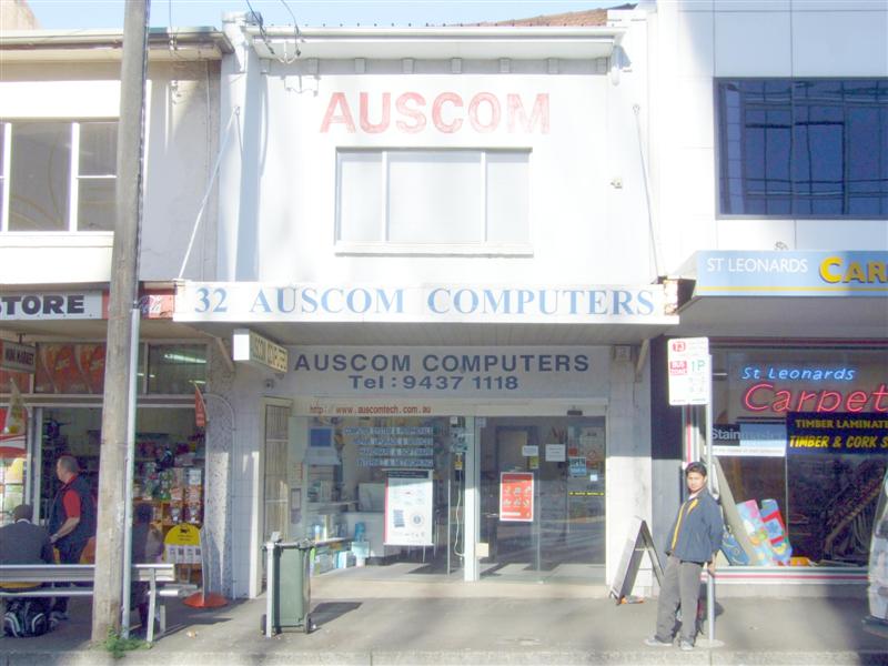 RETAIL/OFFICE EXPOSURE Picture 1