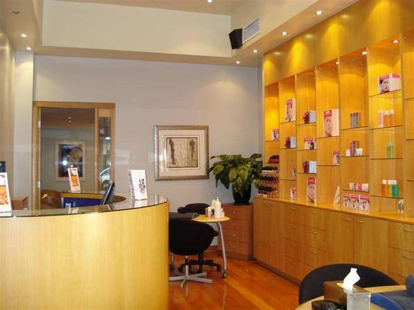 BEAUTIFULLY PRESENTED BEAUTY & DAY SPA Picture 1