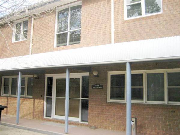 FREESTANDING OFFICE BUILDING Picture