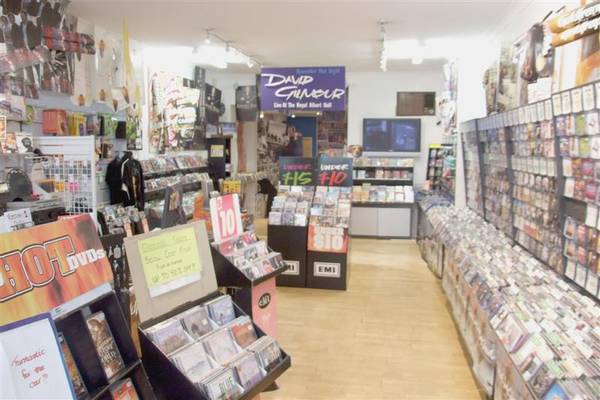 Join Fashionistas, Carla Zampatti, John Cavill & Zomp Footwear! Picture