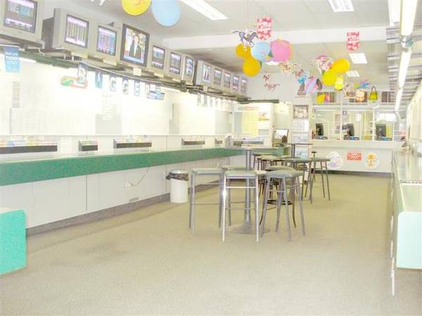 THE MAIN STRIP OF KIRRIBILLI Picture