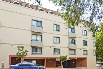 WHISPER QUIET! PRIVATE! CONVENIENT! - FACING DOOHAT AVENUE Picture