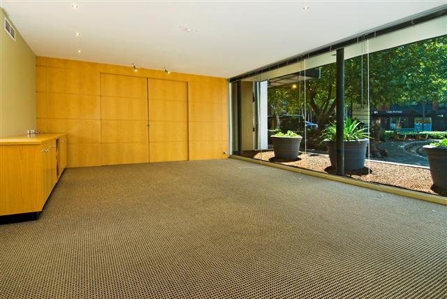 WHOLE BUILDING FOR SALE: GLOVER HOUSE Picture 2