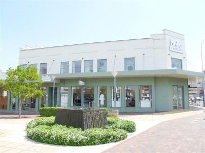 RETAIL SHOP WITH GREAT LOCATION & EXPOSURE Picture