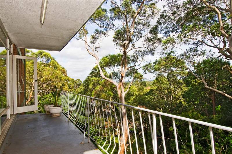 YOUR WINDOW OF OPPORTUNITY! Picture 1