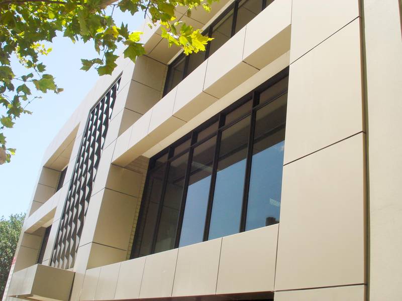 OPEN PLAN OFFICE IN SECURITY BUILDING Picture 3