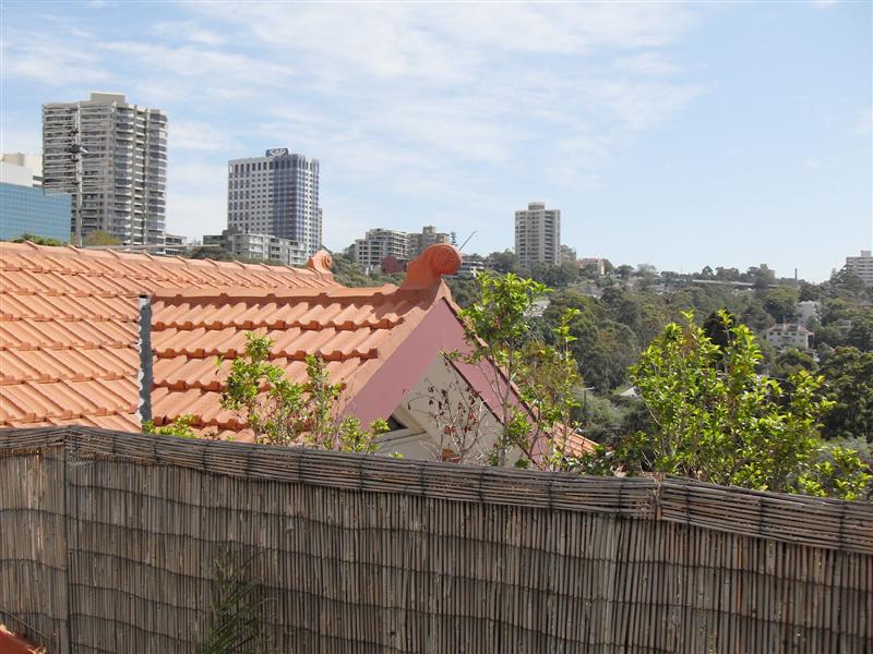 OPEN PLAN OFFICE IN SECURITY BUILDING Picture 1