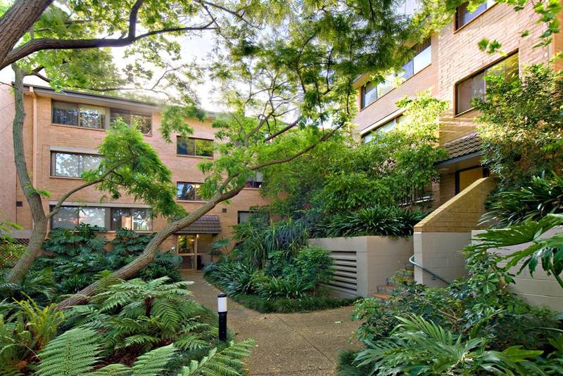 FRESH NEW DECOR - FANTASTIC VALUE Picture 1