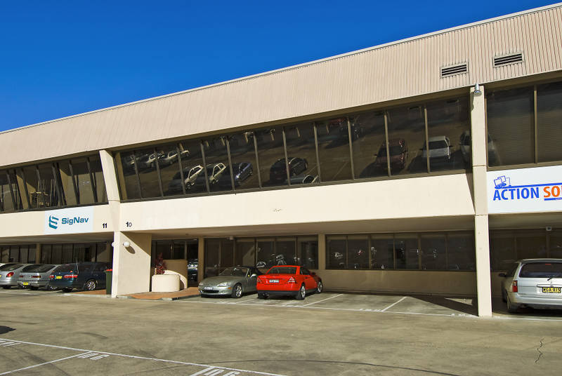 SHOWROOM/OFFICE FOR SALE & LEASE Picture 1