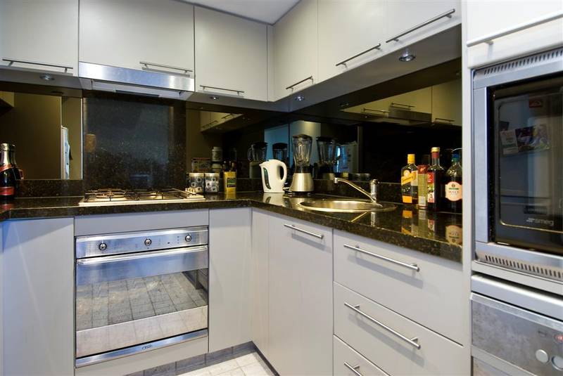 GREAT INVESTMENT OR FIRST HOME!! Picture 2