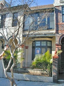 FULLY FURNISHED STUDIO - OPEN FOR INSPECTION SAT 30TH JAN 10.40AM-10.50AM Picture