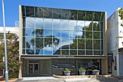 LEASE 221m2 FIRST FLOOR OFFICE Picture