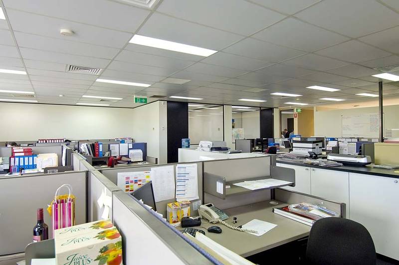 SUPERIOR NEUTRAL BAY OFFICES WITH NAMING RIGHTS Picture 3